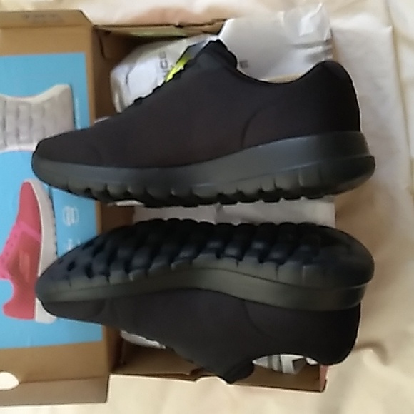 NIB WOMEN'S Skechers Performance orrholite machine washable black shoes size 9.5 - Picture 5 of 10